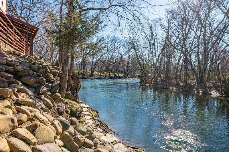River Bend Inn image