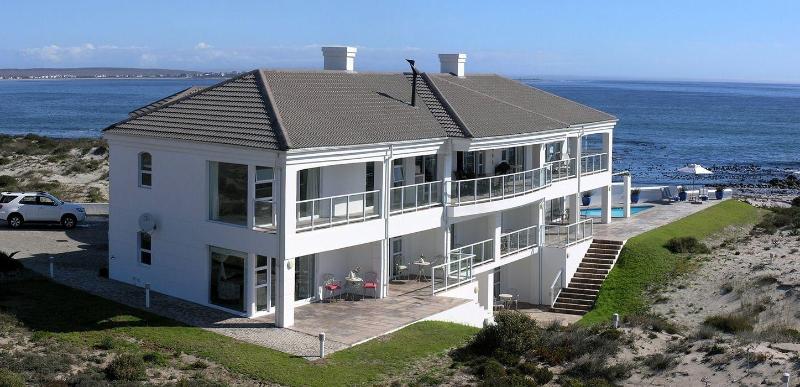 Oystercatcher Lodge — main photo