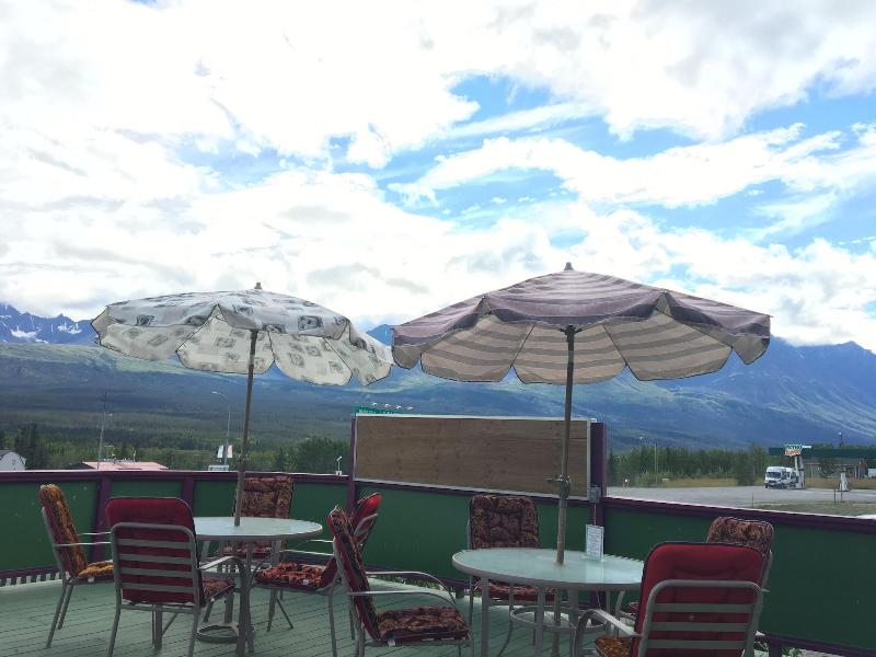 Kluane Park Inn