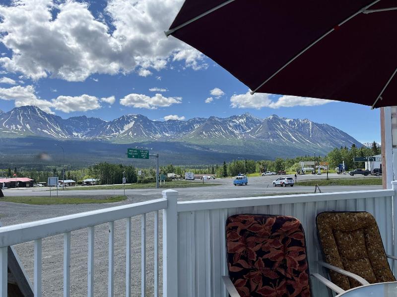 Kluane Park Inn