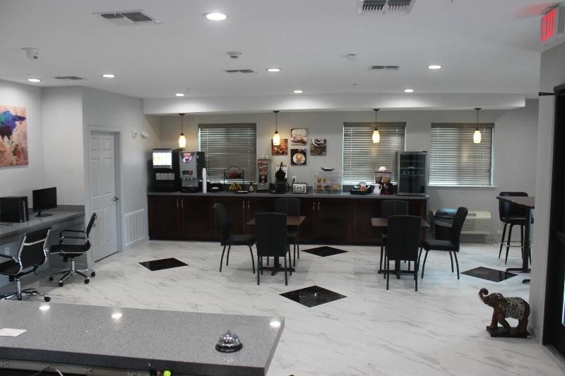 Paris Inn & Suites image