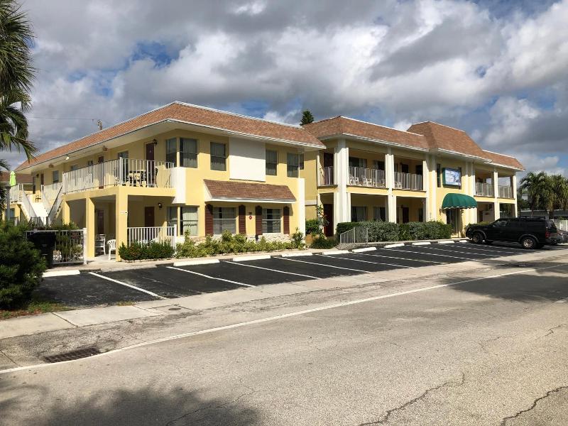 Dee Jay Beach Resort image