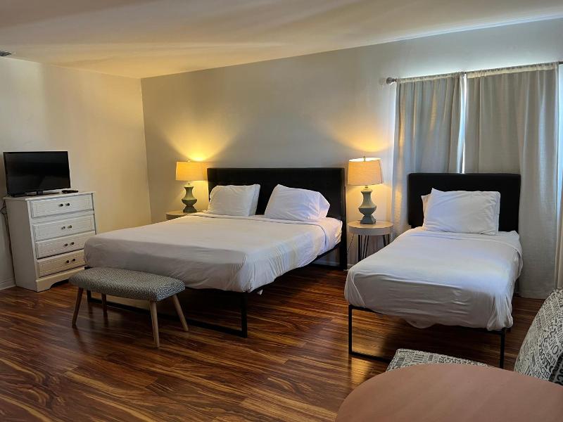 Dee Jay Beach Resort image