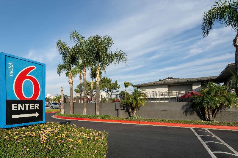 Motel 6 Fontana, CA image