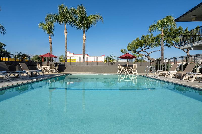 Motel 6 Fontana, CA image