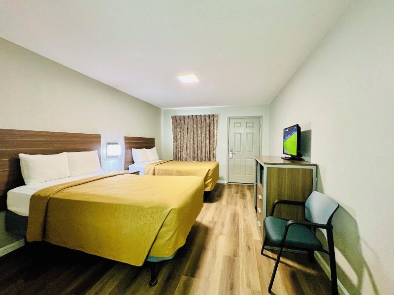 Suite 16 Motel image 4