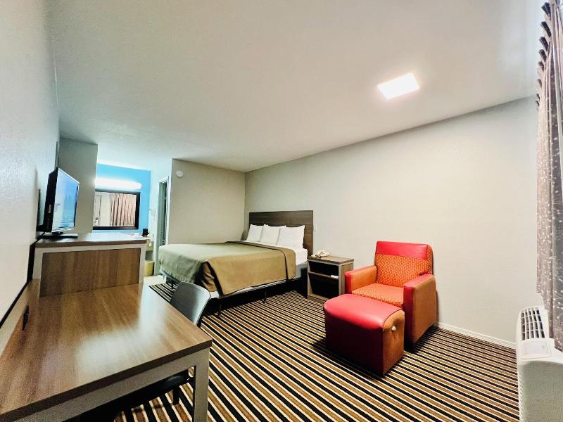 Suite 16 Motel image 8