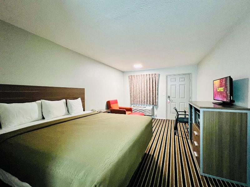 Suite 16 Motel image 3