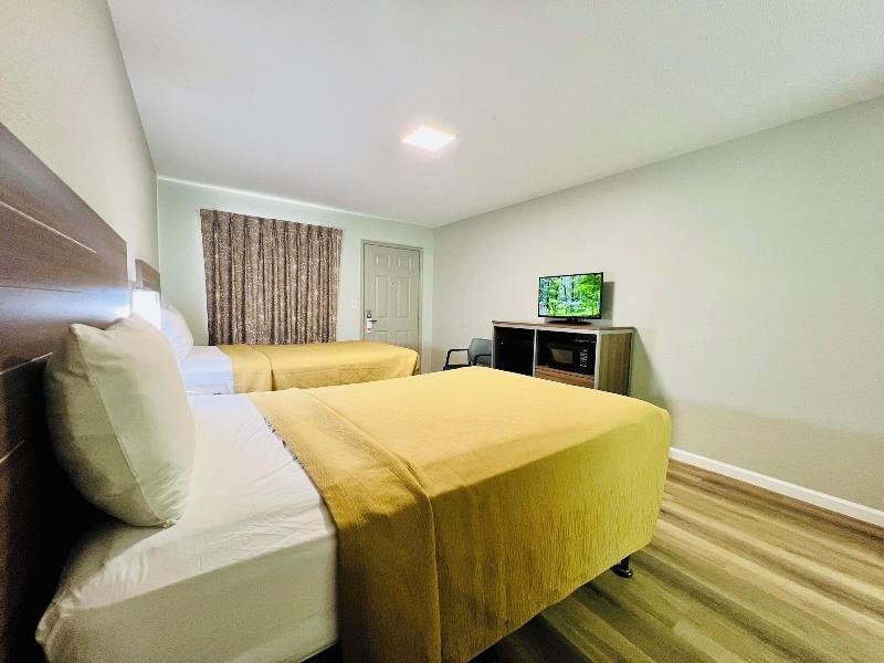 Suite 16 Motel image
