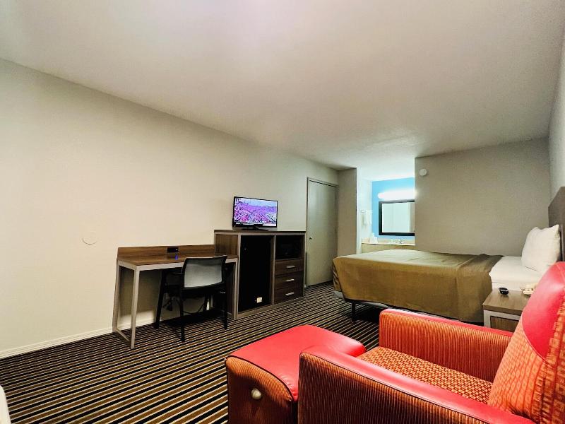 Suite 16 Motel image