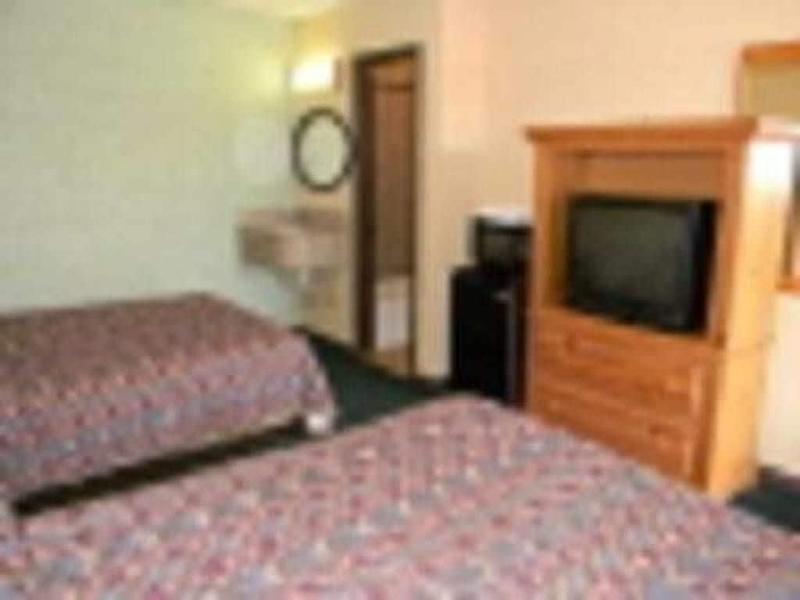 Interstate Inn Express — general view