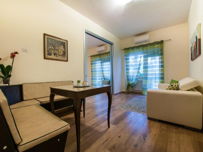Demi's Home image
