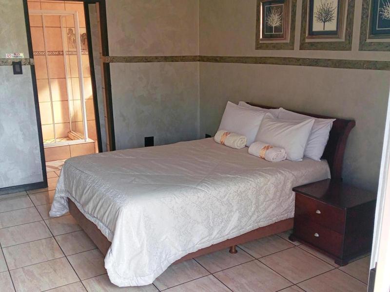 Petra Lodge image