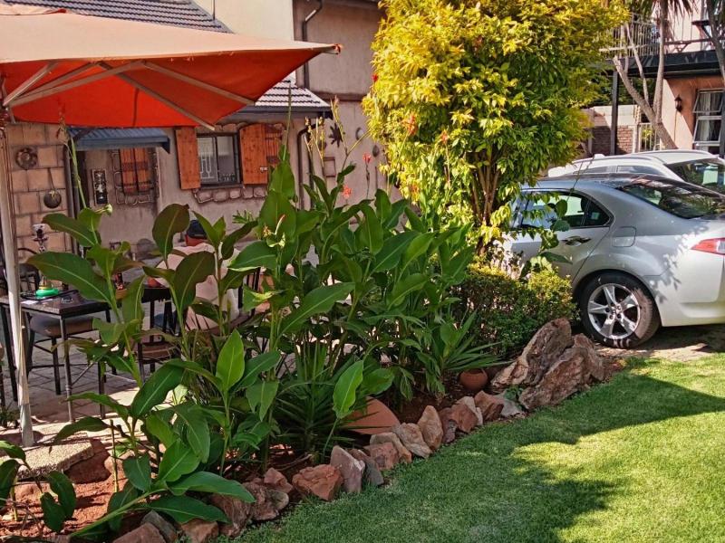 Petra Lodge image