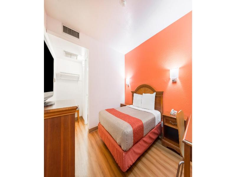 Motel 6 Dayton, OH image
