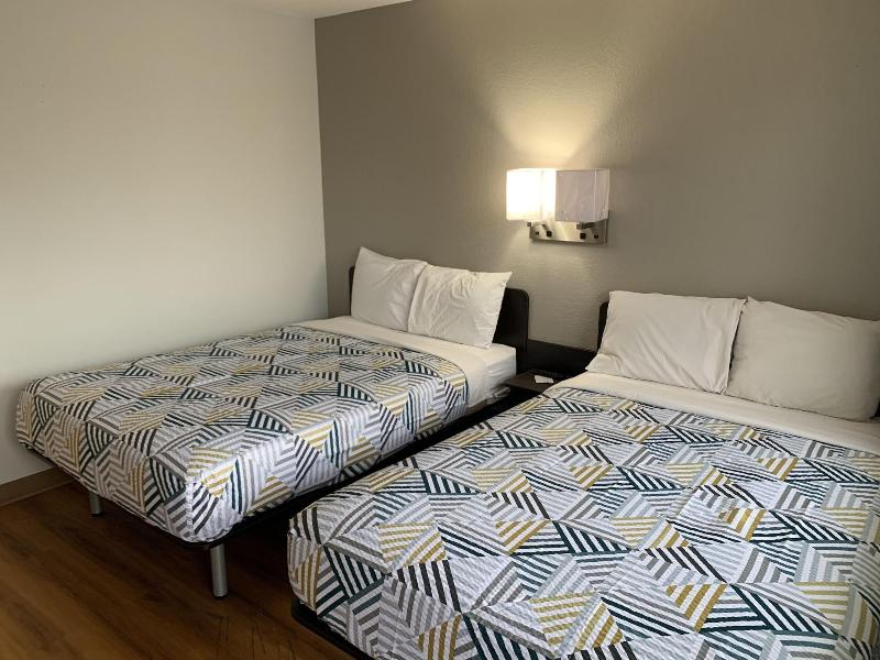 Motel 6 Dayton, OH image
