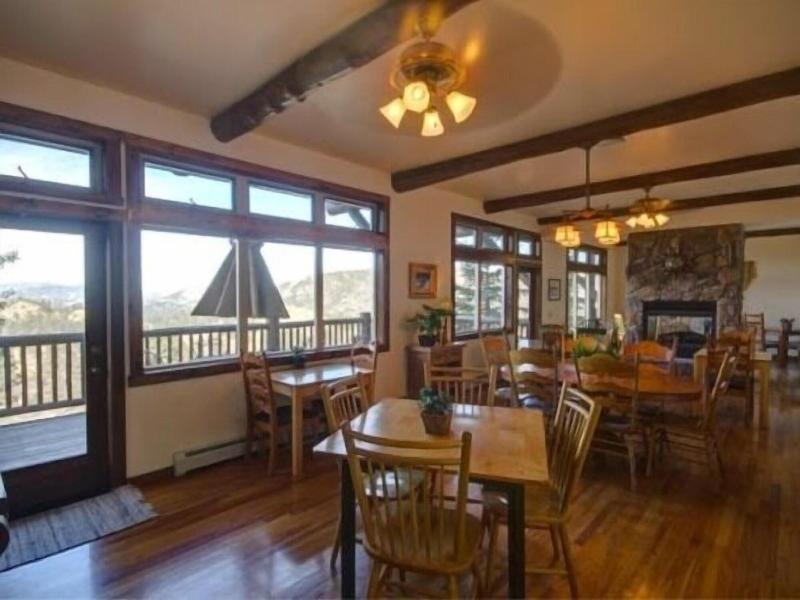 Taharaa Mountain Lodge image