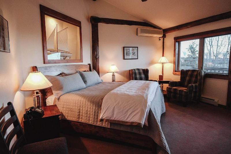 Taharaa Mountain Lodge image