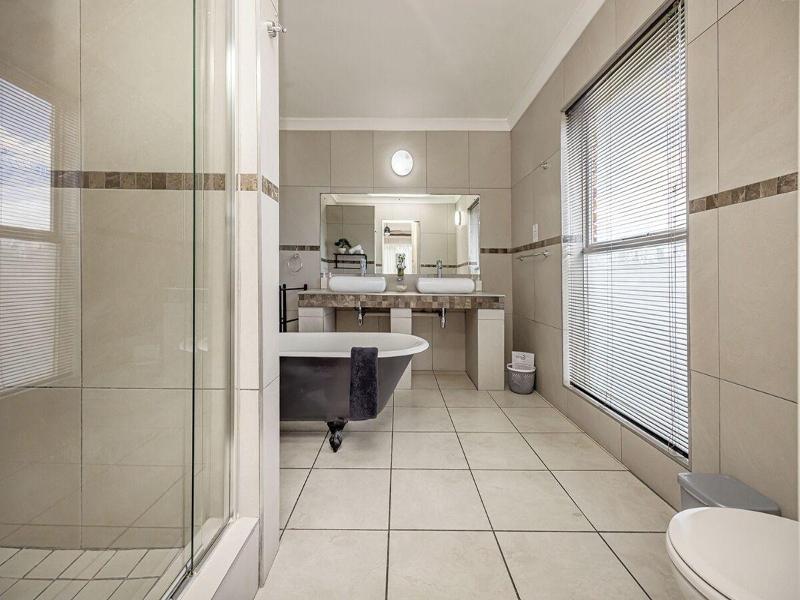 Plattekloof Premium Lodge image