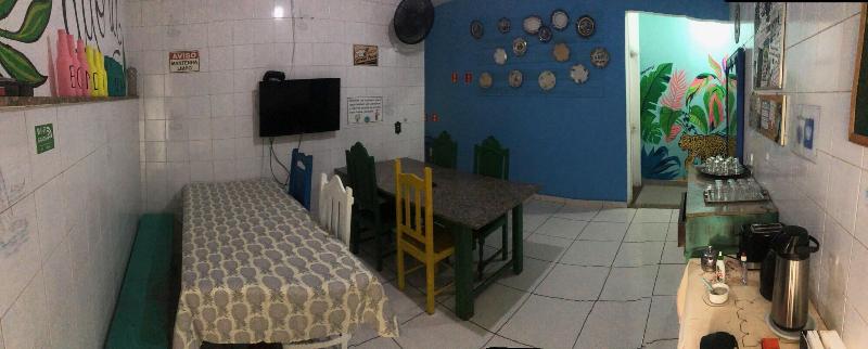Onça da Praia Hostel