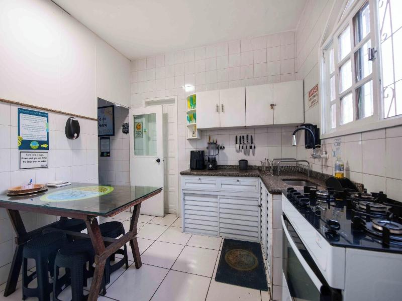 Onça da Praia Hostel