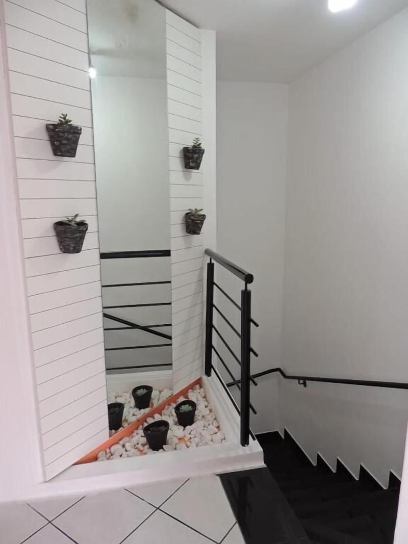 Positive Hostel