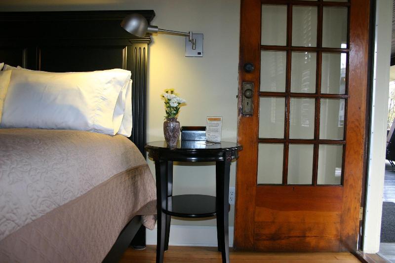 Showers Inn image