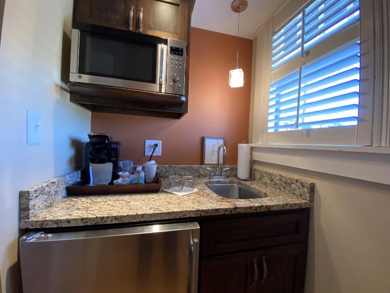 Showers Inn image