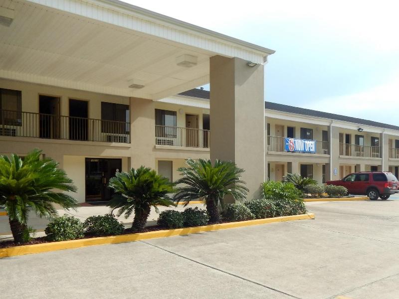 Motel 6 Luling, LA image