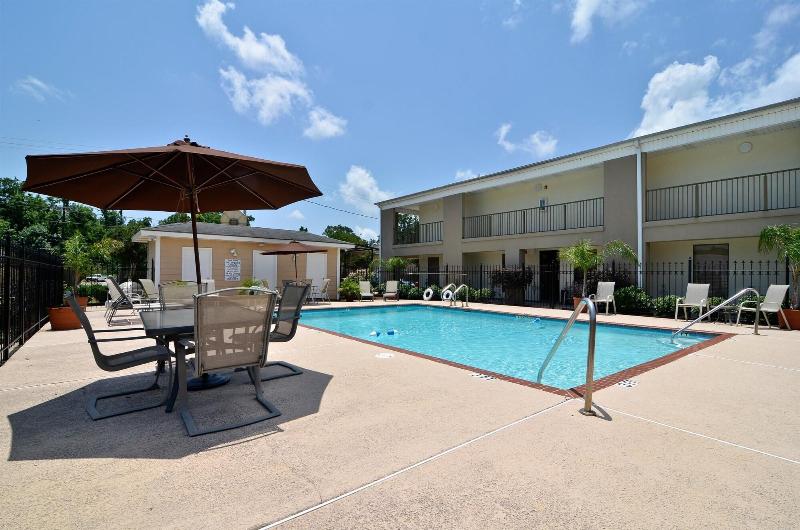 Motel 6 Luling, LA image