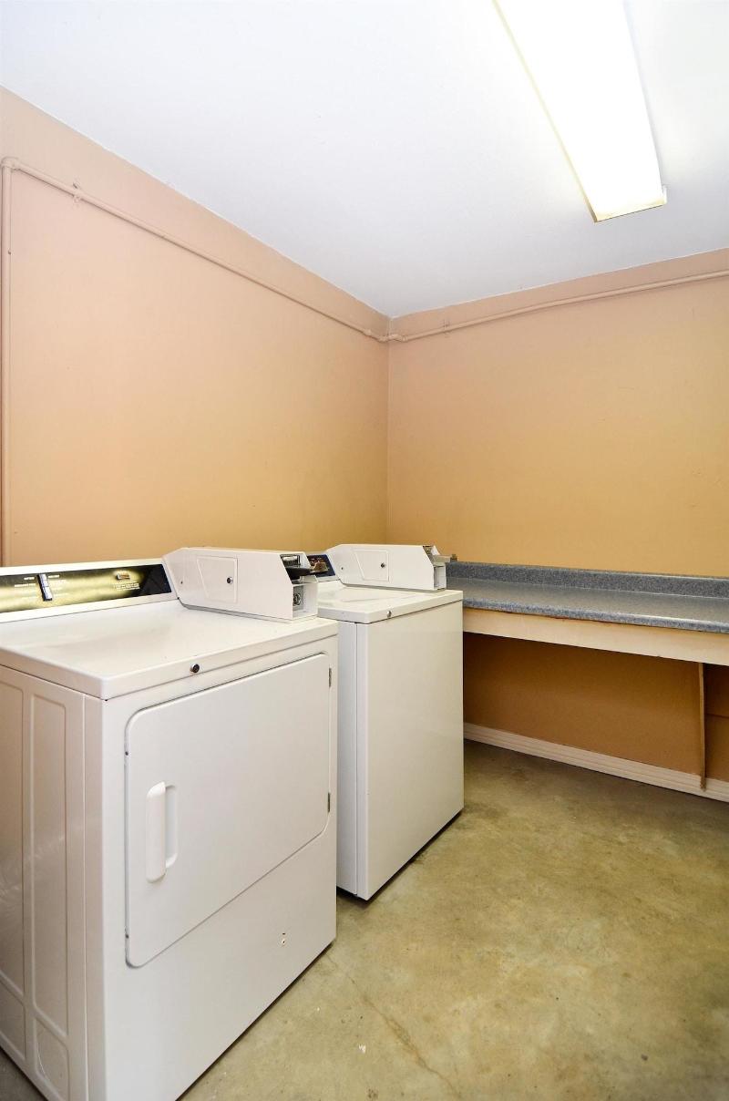 Motel 6 Luling, LA image