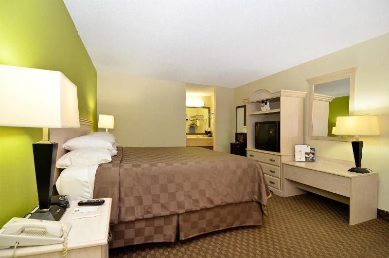 Motel 6 Luling, LA image
