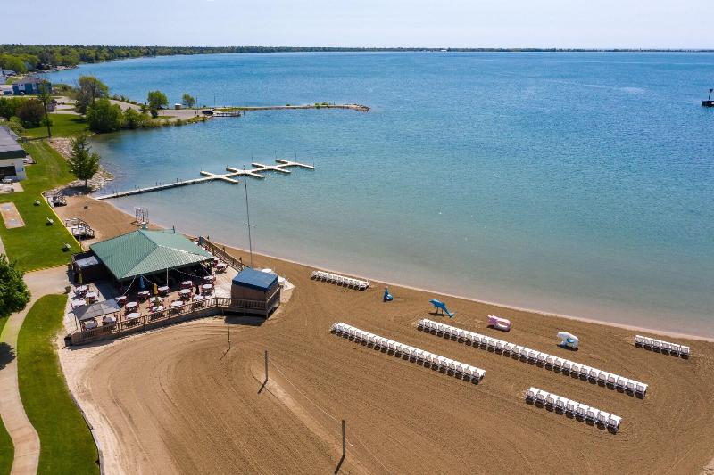 Tawas Bay Beach Resort image