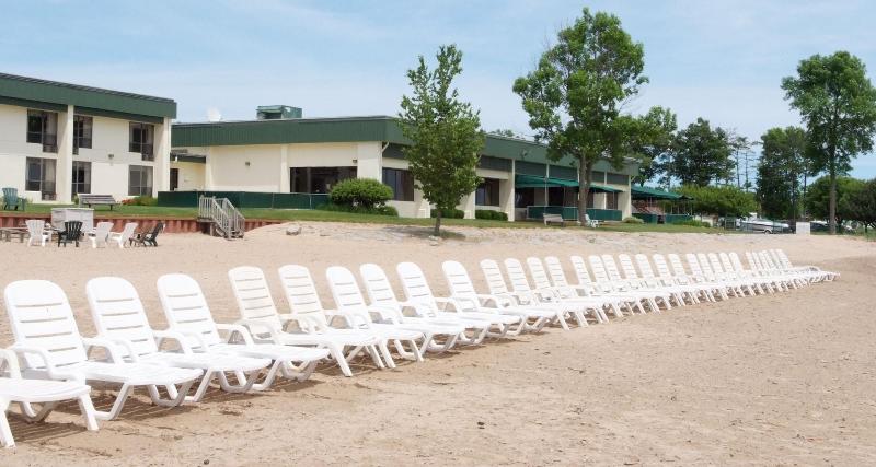 Tawas Bay Beach Resort image