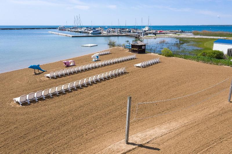 Tawas Bay Beach Resort image