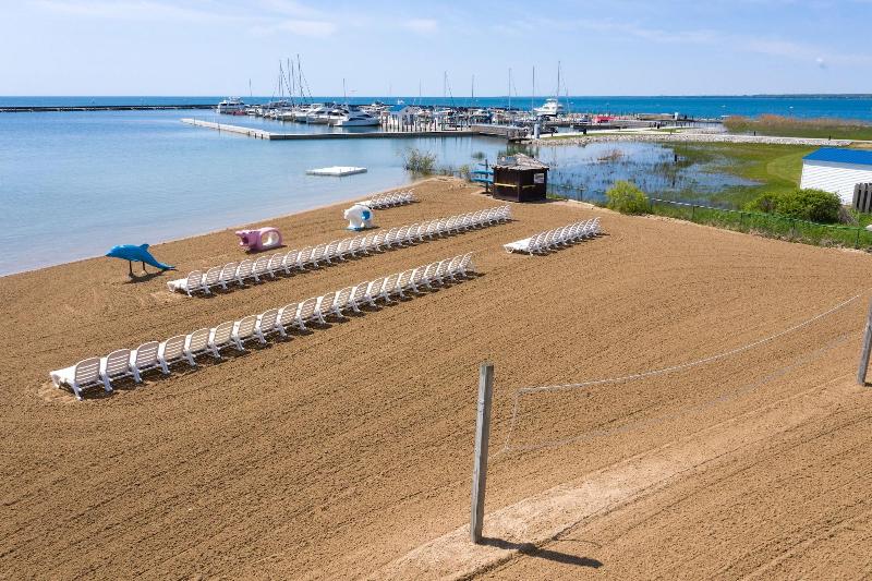 Tawas Bay Beach Resort image