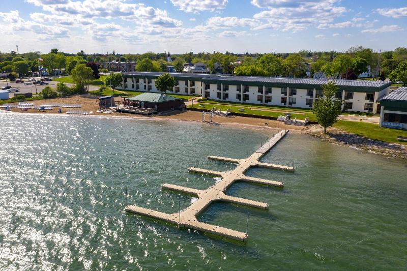 Tawas Bay Beach Resort image