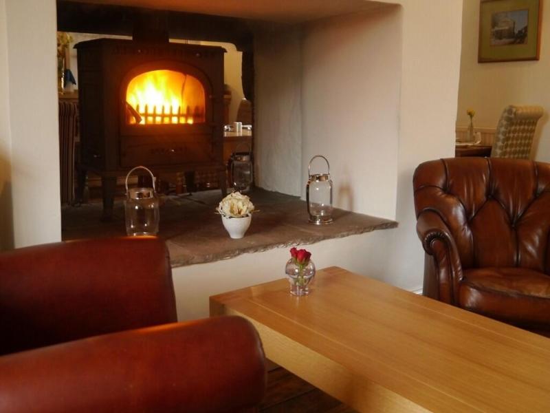 The 3 Millstones Inn image