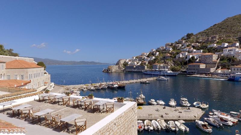 Douskos Port House image