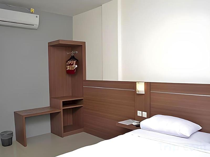 Alzara Hotel image