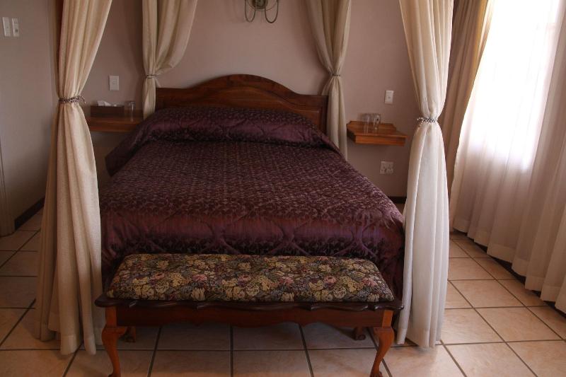 Red Mountain House image