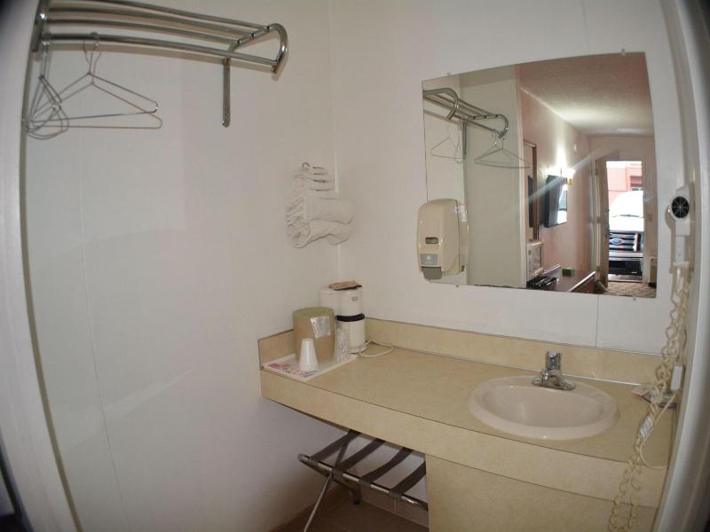 Chippewa Motel image