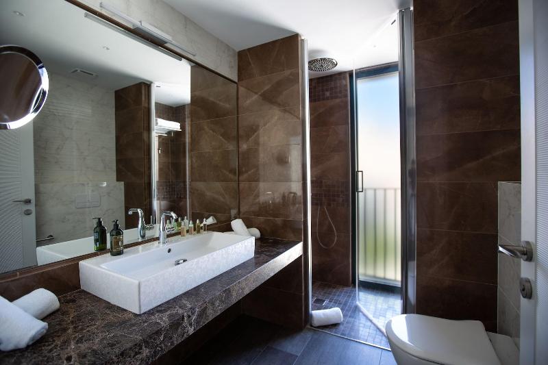 Elke Spa Hotel image