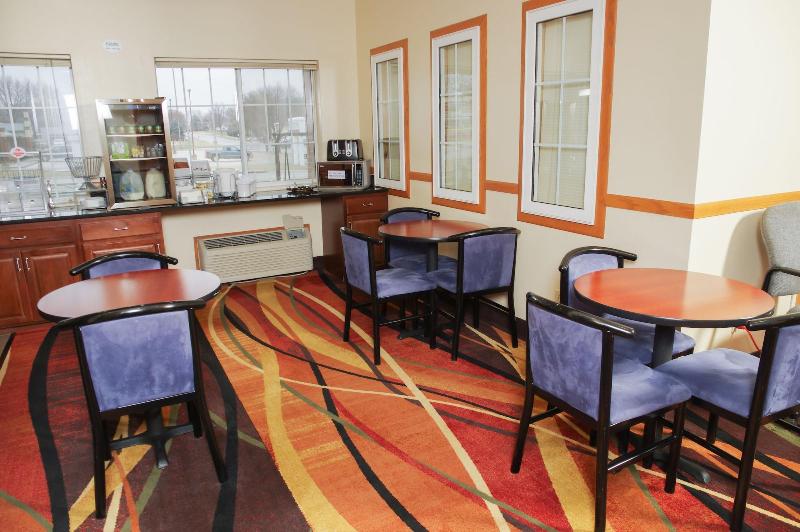 Dutch Inn And Suites image