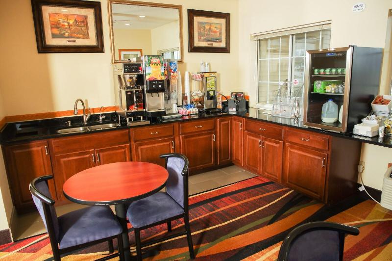 Dutch Inn And Suites image