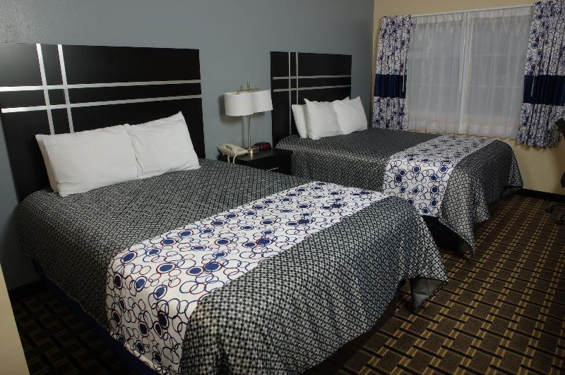 Dutch Inn And Suites image