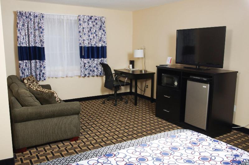 Dutch Inn And Suites image