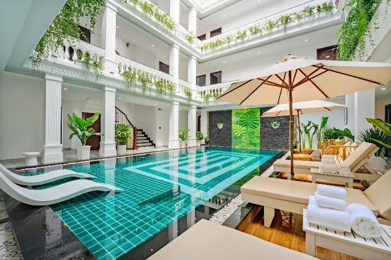 Royal Manison Hotel & Spa image