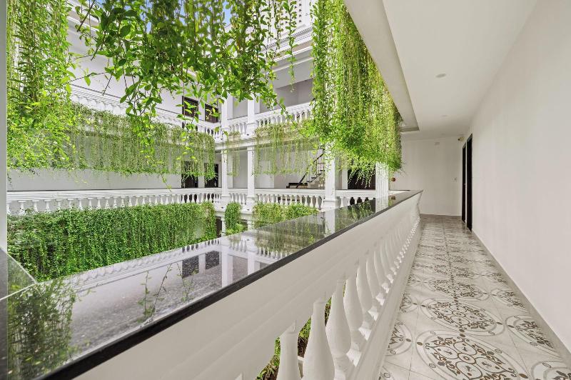 Royal Manison Hotel & Spa image