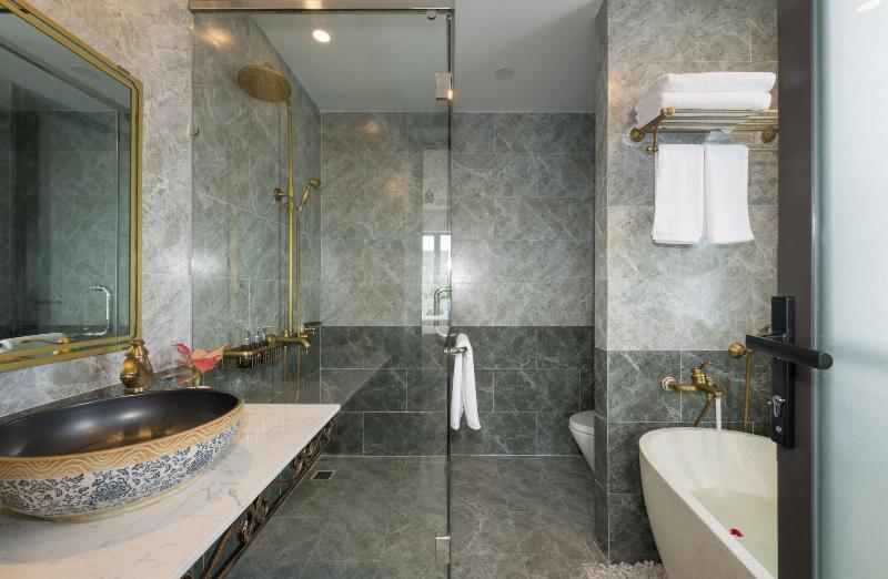 Royal Manison Hotel & Spa image
